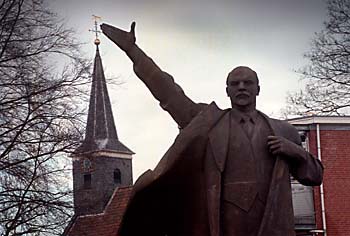 beeld Lenin in Oosterwolde